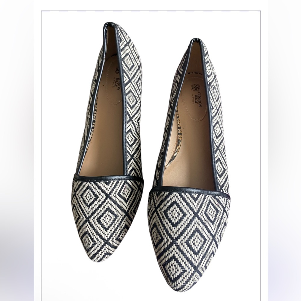 Avon Black and White Geometric Cushion Steps Flats - Picture 13 of 15